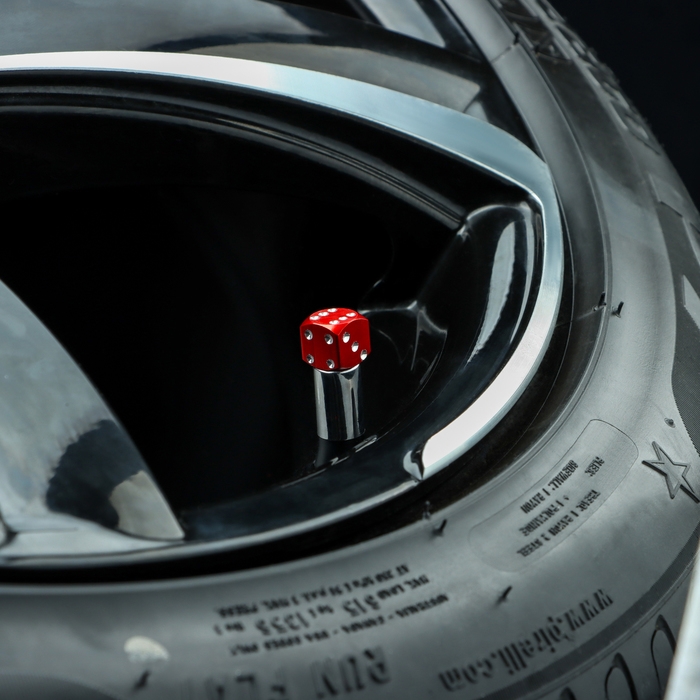 Колпачок на вентиль, кубик, красный, набор 4 шт Колпачок на вентиль, кубик, красный, набор 4 шт