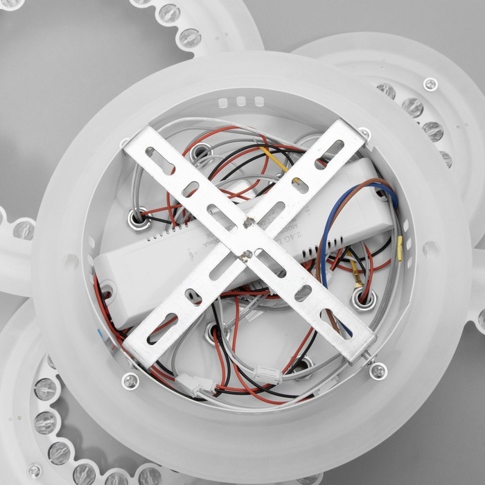 Люстра с ПДУ Люстра с ПДУ "Рафаэль" LED 150Вт 3000-6000Вт RGB белый 58,5х38,5х12,5см BayerLux