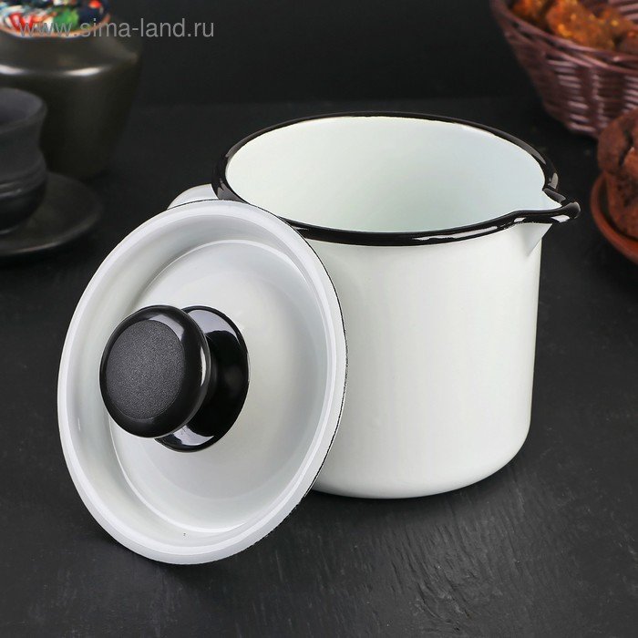 Кружка эмалированная с носиком, 1 л, с крышкой, цвет белый Кружка эмалированная с носиком, 1 л, с крышкой, цвет белый