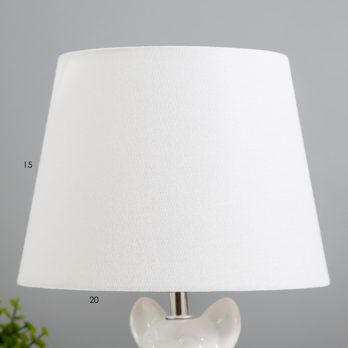 Настольная лампа Настольная лампа "Бернард" 1х40Вт Е14 провод-1,6м белый 21х21х30см