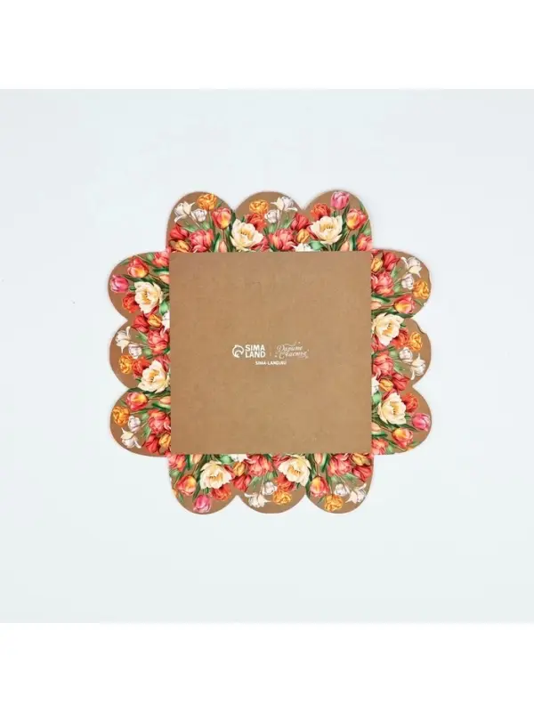 Коробка для кондитерских изделий с пластиковой крышкой &laquo;8 Марта&raquo;, 10.5&times;10.5&times;3 см