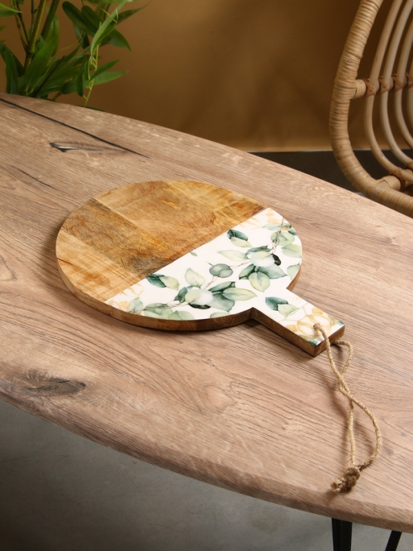 Доска разделочная круглая "Листья" дерево манго 36х28 см