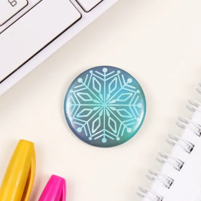 Значок закатной d=35 мм Значок закатной d=35 мм "Снежинка" 6,5х6,5 см