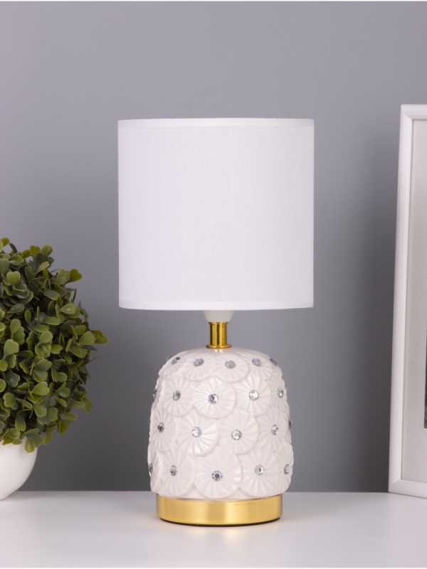 Лампа настольная Лампа настольная "Букет" 1х40Вт Е14 белый 14,5х14,5х30см МОДЕЛЬ: