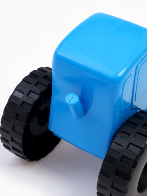 Каталка «Синий трактор» с ручкой, пластиковая Каталка «Синий трактор» с ручкой, пластиковая