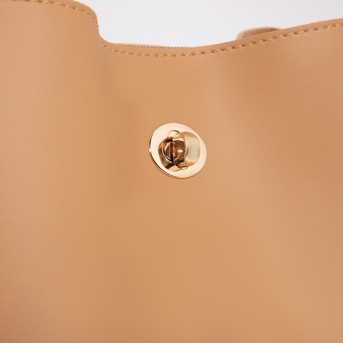 Сумка кросс-боди на застёжке, цвет бежевый Сумка кросс-боди на застёжке, цвет бежевый