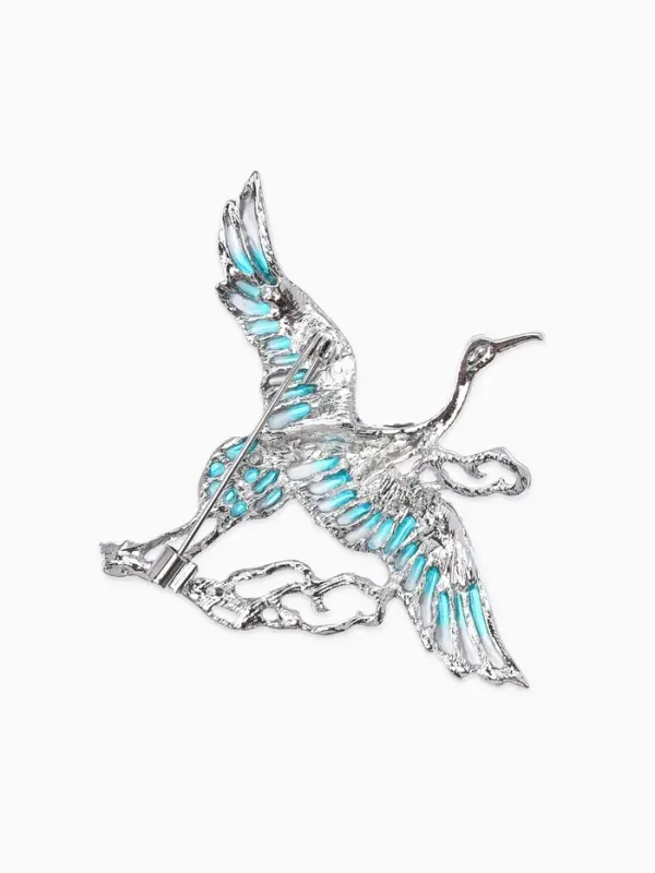 Брошь "Аист в облоках", цвет бело-голубой в серебре
