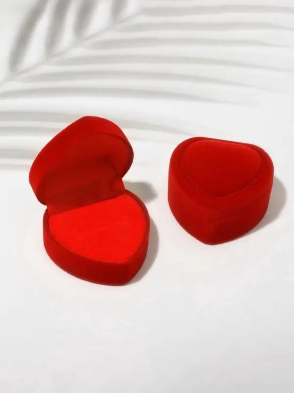 Футляр под кольцо, серьги &laquo;Сердце с рамкой из точек&raquo;, бархатный, 4.5&times;4.5 см, красный