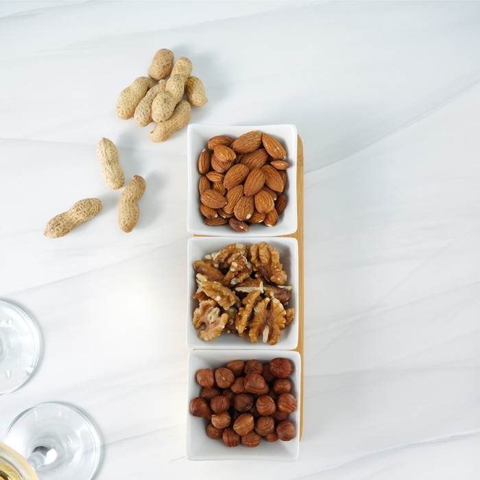 Набор соусников керамических на деревянной подставке «Эстет», 3 предмета: 60 мл, цвет белый Набор соусников керамических на деревянной подставке «Эстет», 3 предмета: 60 мл, цвет белый