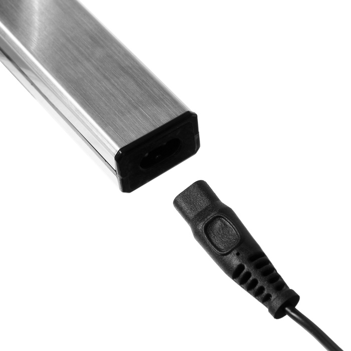 Триммер для волос Luazon LTRI-17, для усов/носа/бороды, 4 насадки, АКБ, серебристый