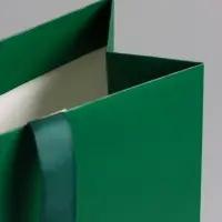 Пакет подарочный ламинированный горизонтальный &laquo;Изумрудный&raquo;, 32&times;25&times;11 см