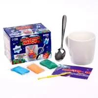 Декор кружки и ложки полимерной глиной на новый год &laquo;Зайка и подарок&raquo;, набор для творчества