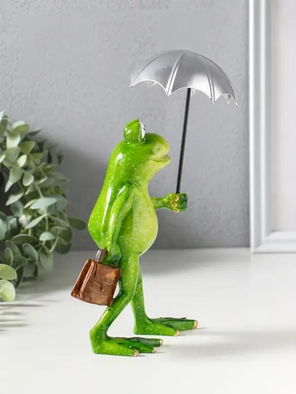 Фигурка полистоун лак &laquo;Лягуха под зонтом&raquo;, 21.5&times;9.5&times;16 см