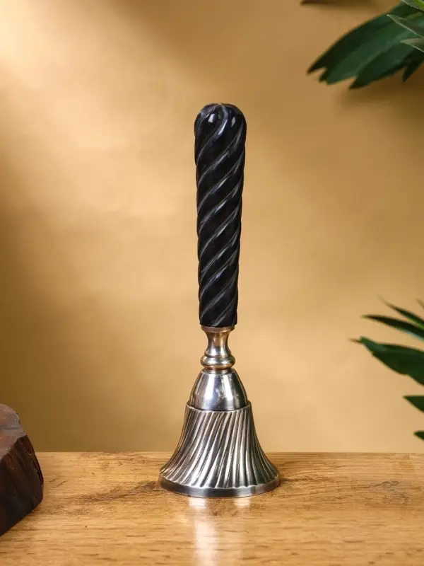 Колокольчик с чёрной ручкой, 18 см, латунь Колокольчик с чёрной ручкой, 18 см, латунь