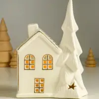 Сувенир керамика свет "Ель у домика" белый с золотом 12х7,5х16 см