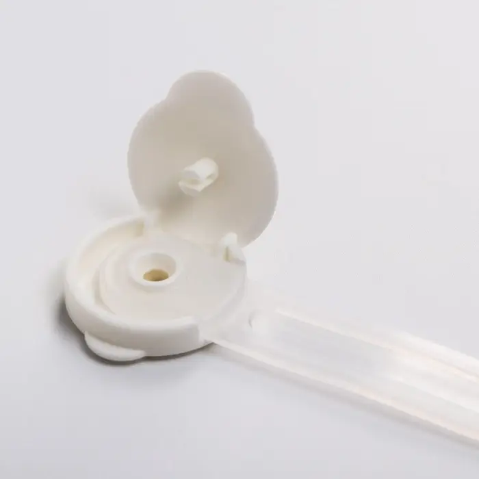 Блокиратор для дверей и ящиков, гибкий, универсальный, 16 см, цвет белый, Крошка Я