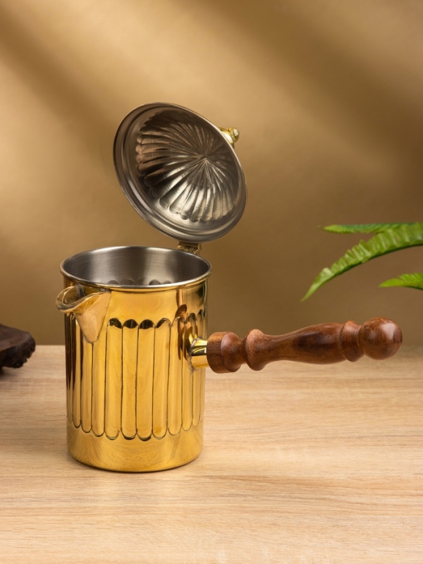 Турка "Золотые грани" латунь, с крышкой и деревянной ручкой 500 мл