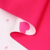 Пленка для цветов, "Сердца на белом", барби, 57х57 см