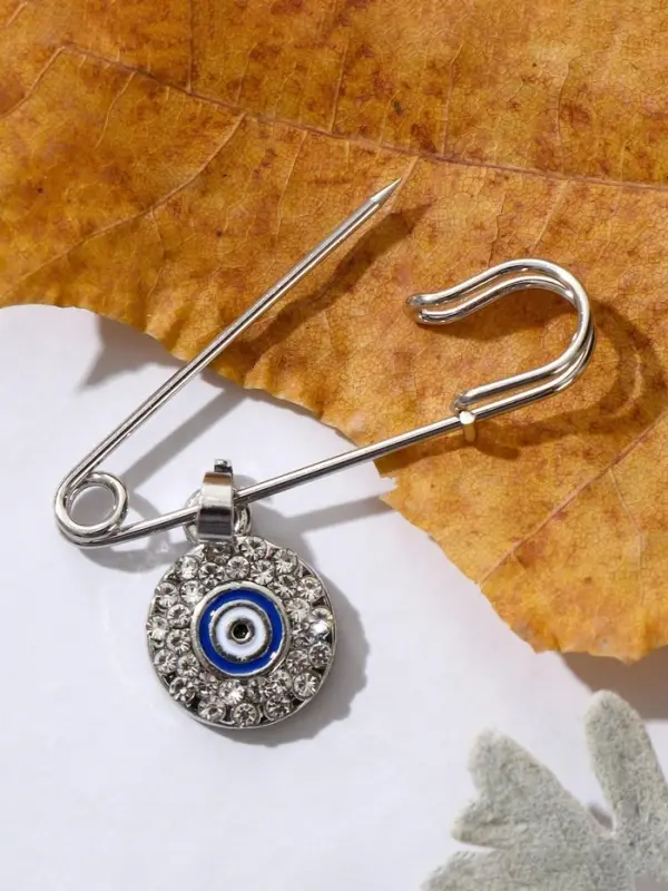 Булавка-оберег &laquo;Медальон&raquo;, глаз, 3.5 см, бело-синяя в серебре