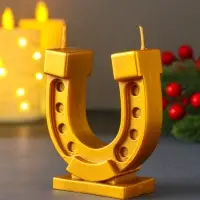 Декоративная свеча "Золотая подкова", 85 г