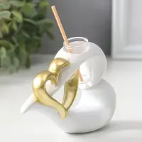 Аромадиффузор полистоун с палочками "Сплетённые сердца" белый с золотом 4,7х12,3х9 см