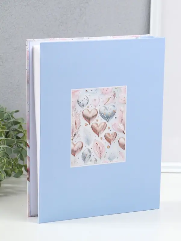 Фотоальбом на 200 фото 13х18 см "Сердца и листья" серо-розовый, в коробке 5,5х23,5х29,5 см   1096272