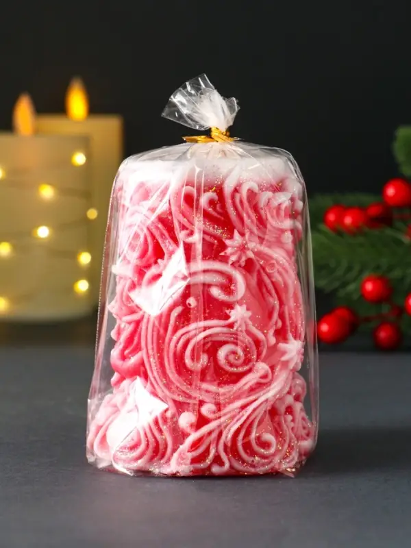 Свеча новогодняя столбик  Свеча новогодняя столбик "Резная" красный