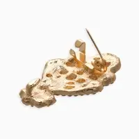 Зажим для кардигана "Ажур", бант, цвет белый в золоте Зажим для кардигана "Ажур", бант, цвет белый в золоте