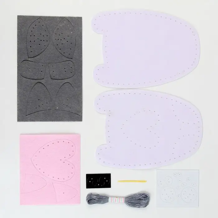 Набор для шитья. Подушка из фетра &laquo;Кошечка&raquo;, 24&times;28 см