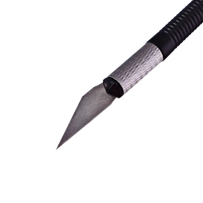 Нож канцелярский Скальпель, черный пластиковый корпус CALLIGRATA Нож канцелярский Скальпель, черный пластиковый корпус CALLIGRATA