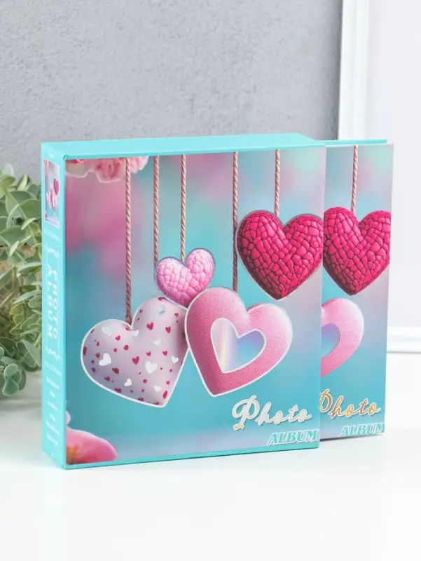 Фотоальбом на 100 фото 13х18 см "Сердца на веревочках" в коробке 5х18х20,5 см