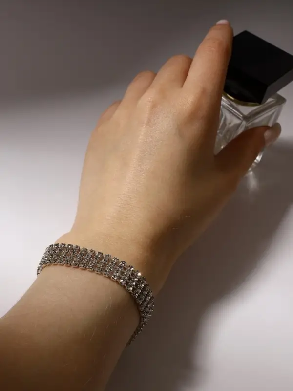 Браслет со стразами &laquo;Сияй&raquo;, L=18 см, 4 ряда, белый в серебре