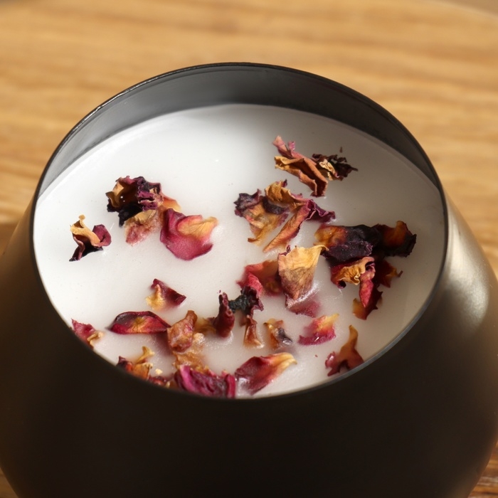 Ароматическая свеча в баночке 300 гр, rose Ароматическая свеча в баночке 300 гр, rose