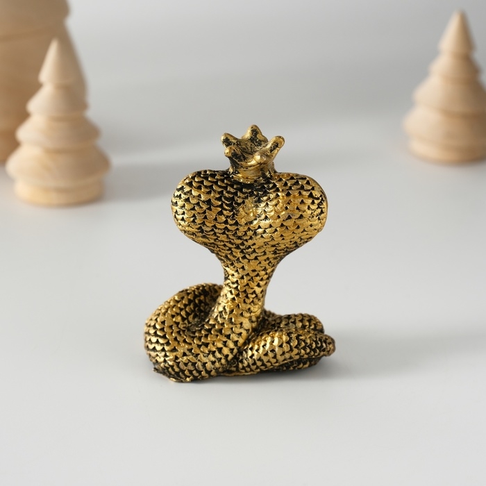 Сувенир полистоун Сувенир полистоун "Кобра в короне" чёрно-золотая 5х5,8 см