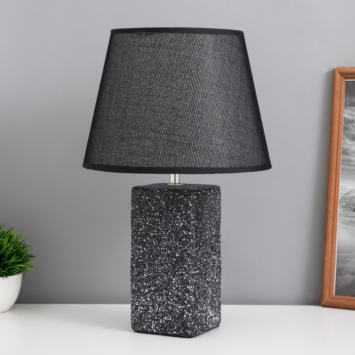 Лампа настольная Лампа настольная "Дзин" 1х40Вт Е14 черный 22х22х36см