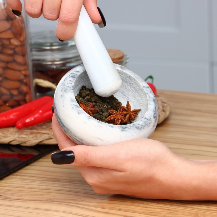 Ступка с пестиком средняя, 130 мл, 5,5см, белый мрамор Ступка с пестиком средняя, 130 мл, 5,5см, белый мрамор