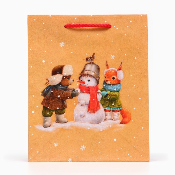 Новый год. Пакет подарочный Новый год. Пакет подарочный "Зверята у снеговичка", 18 х 22,3 х 10 см.