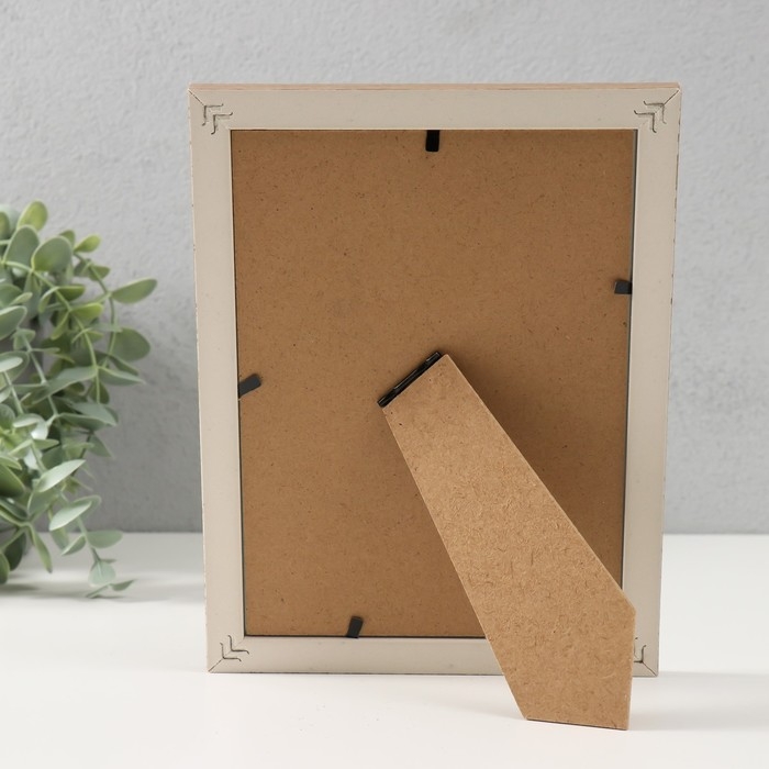 Фоторамка пластик 13х18 см Фоторамка пластик 13х18 см "Муза" 15,5х20,5 см