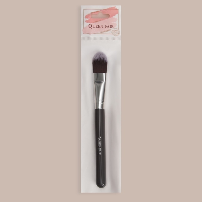 Кисть для макияжа «Brush GRAPHITE», 17 (± 1) см, цвет тёмно-серый/серебристый Кисть для макияжа «Brush GRAPHITE», 17 (± 1) см, цвет тёмно-серый/серебристый
