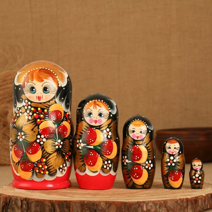 Матрёшка 5-ти кукольная  Матрёшка 5-ти кукольная "Надя" ягоды , 17-18см, ручная роспись.