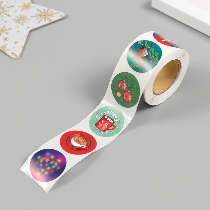 Наклейка бумага Наклейка бумага "Дед Мороз" d=2,5 см 252 шт в рулоне