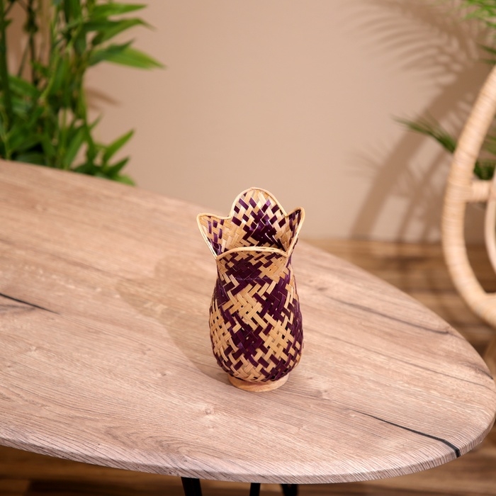 Вазочка плетёная, из бамбука 11х11х17 см Вазочка плетёная, из бамбука 11х11х17 см