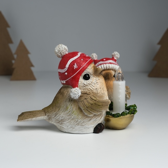 Сувенир полистоун свет Сувенир полистоун свет "Птички в шапках со снежинками сидят у свечи" 15,5х12,5х10,2 см