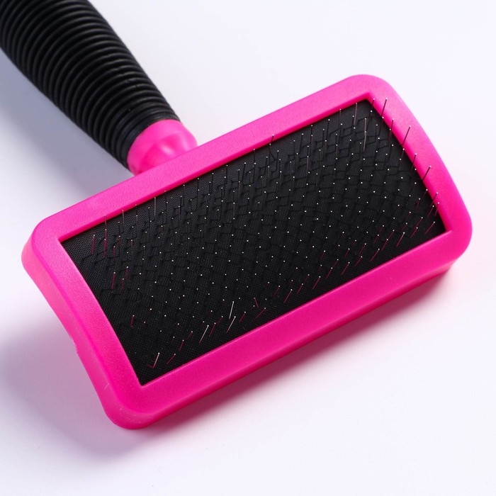 Пуходерка без капель, прорезиненная ручка, 10 х 16 см, розово-чёрная Пуходерка без капель, прорезиненная ручка, 10 х 16 см, розово-чёрная