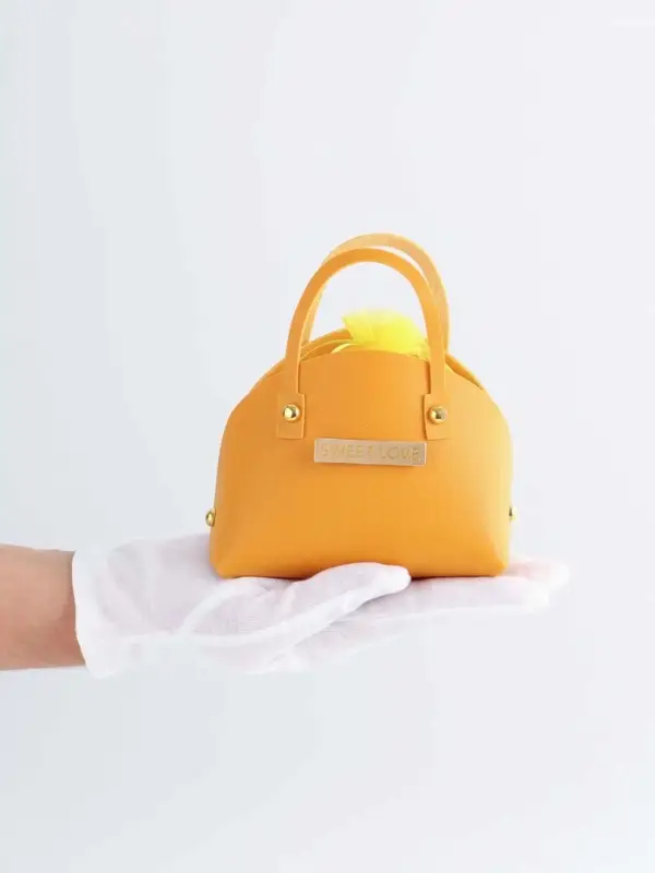 Кожаная подарочная сумочка для бижутерии и сувениров, жёлтая с мешочком, 14&times;6.5&times;12.8 см