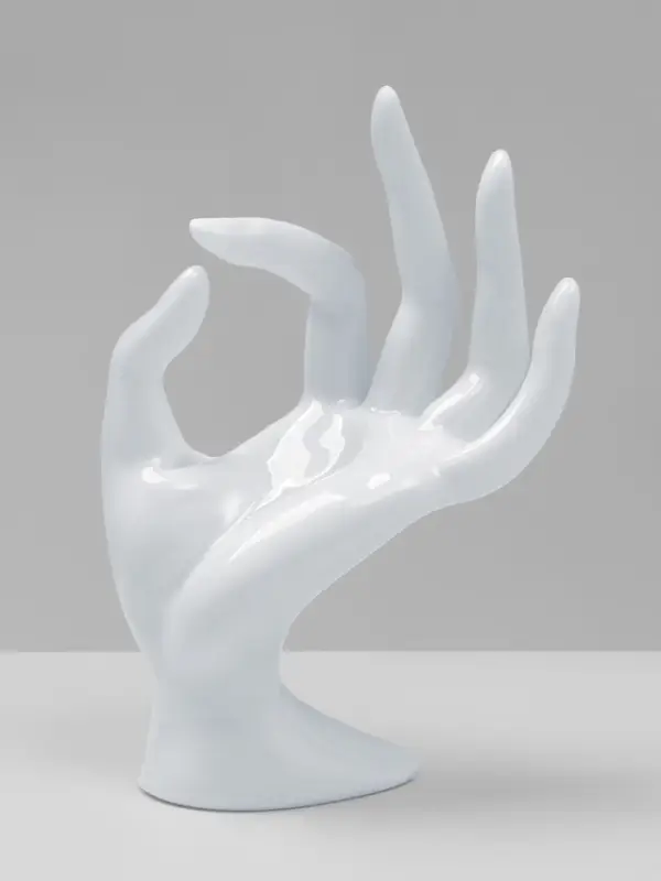 Подставка для украшений &laquo;QF. Рука&raquo;, 8.5&times;7&times;16 см, белая