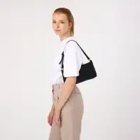 Сумка женская багет на молнии, 27&times;5&times;13 см, чёрная