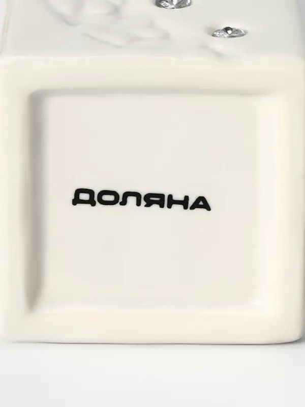 Аксессуары для ванной Доляна &laquo;Цветочный барельеф&raquo;, 4 предмета, дозатор 270 мл, мыльница, 2 стакана 210 мл, белые