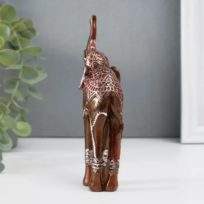 Сувенир полистоун Сувенир полистоун "Слон на длинных ногах, попона с серебристыми узорами" 15х6,5х4 см