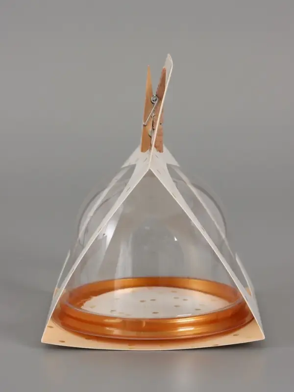 Коробка с куполом "Горошек бежевый" 11,5 х 12 х 15,5 см